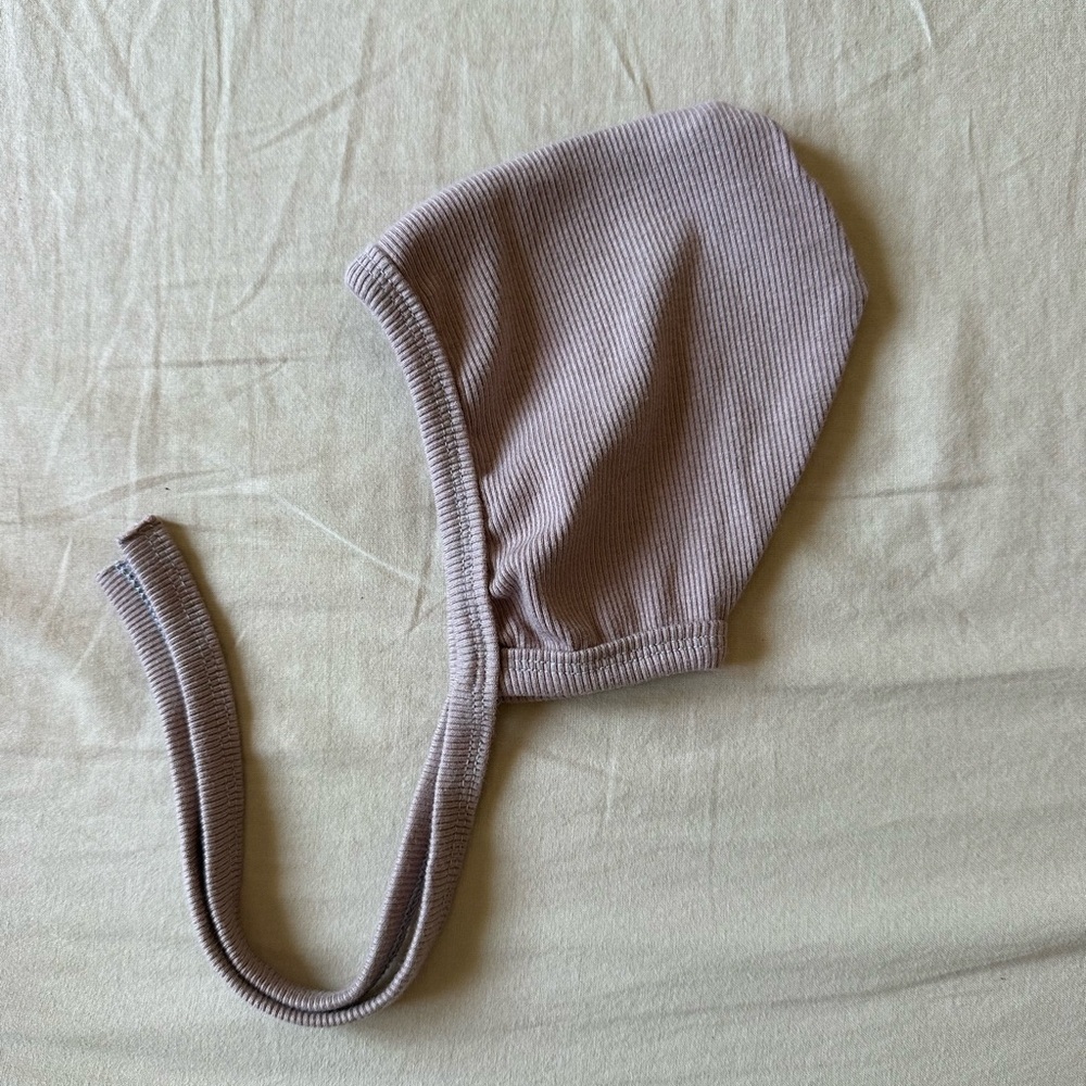Handmade Ribbed Knit Baby Bonnet - Mauve